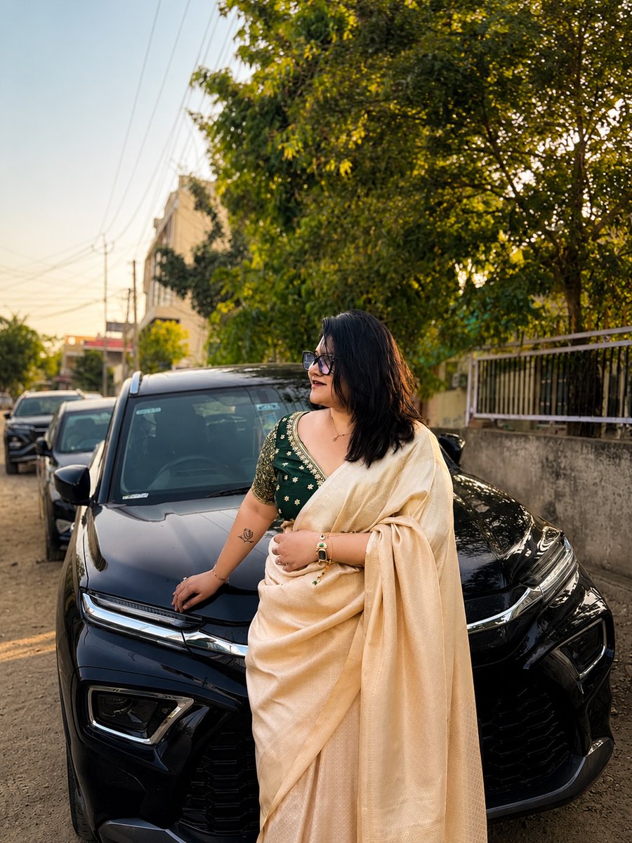 WanettaRayford's tweet photo. A saree is poetry that never goes out of fashion. https://t.co/LVcD0SOqio