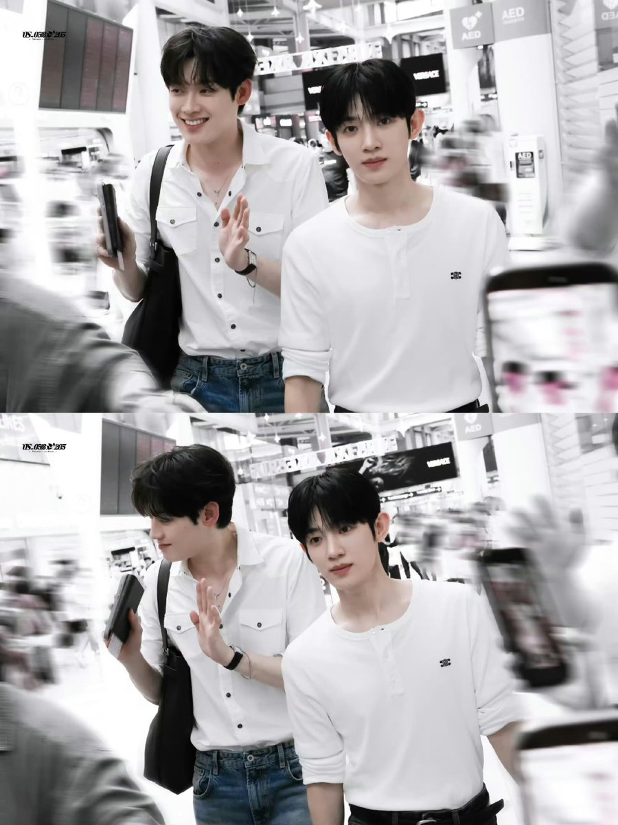 Lanyangyang_06's tweet photo. 好气啊啊啊啊😭😭😭回顾一下两个宝的机场笑吧💕
YOONSIK SIWOO Pour Toujours
#YOONSIK_SIWOO_PFWSS27 
#KIMYOONSIK 
#PARKSIWOO https://t.co/gXrgdUtSFc