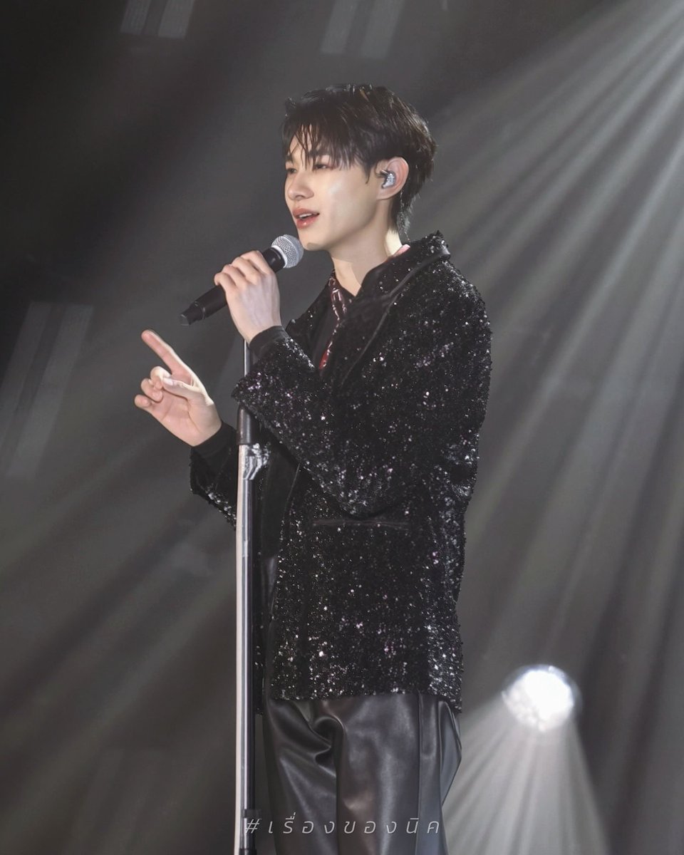 iamnickys's tweet photo. จำไม่ได้เลยว่าในคอนพูดคำว่า
"พี่จูหล่อมาก" ไปกี่ครั้ง
.
แต่ #JuniorATLAS 
หล่อมากจริง ๆ 
.

#เรื่องของนิค #atlasth #atlas_th
#ATLASRisingUpConcert 
#vivox300ultra https://t.co/0m619TRxaB