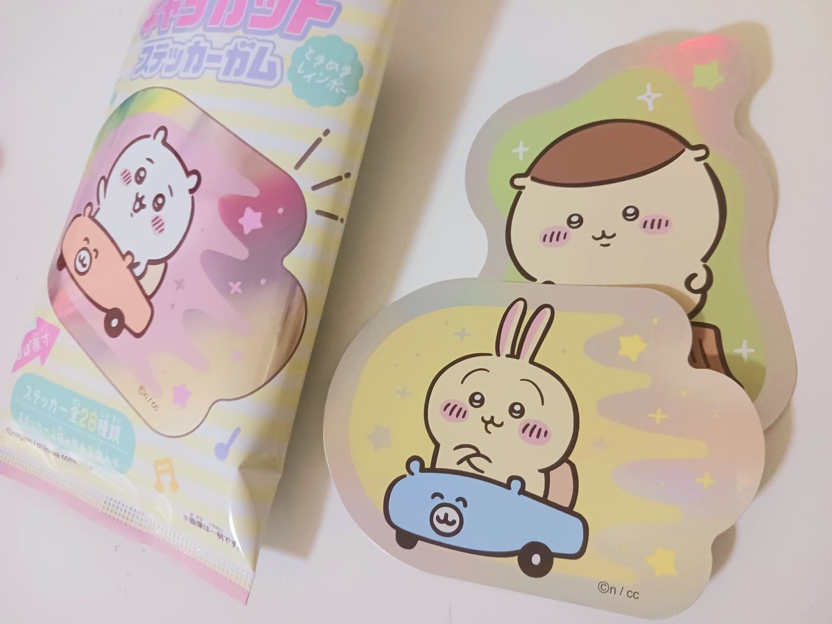iyahha0815's tweet photo. ふらっと寄ったコンビニでみつけて1個買ったら欲しかったくるまのうさぎきちゃ！✨メタルで豪華なステッカー🤩✨ https://t.co/tfx97PmBXE