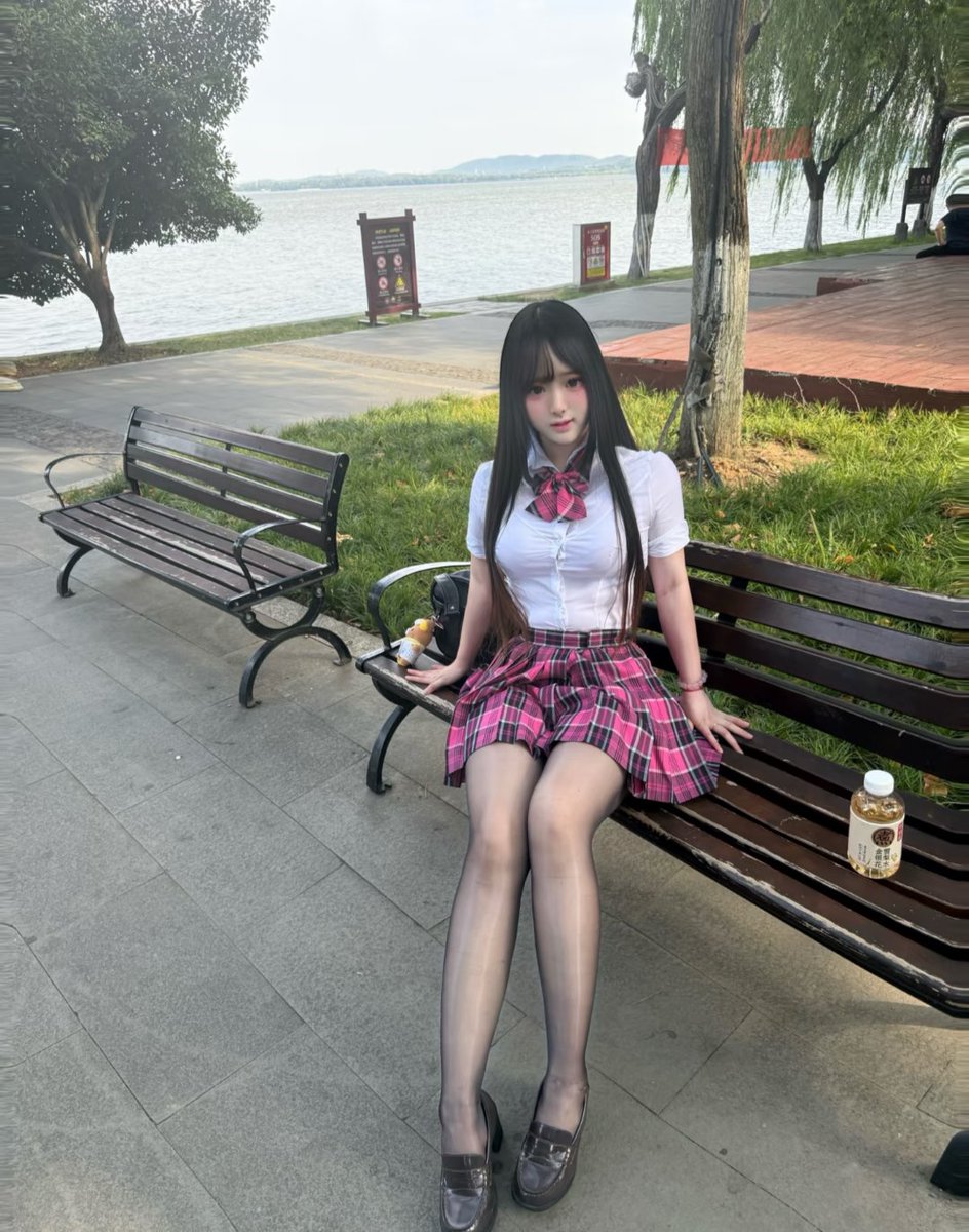 WWmq00's tweet photo. 如果你也在想我～
#水手服 #jk制服 #jk #jk穿搭 #jk日常 https://t.co/VxZOzAVc5v