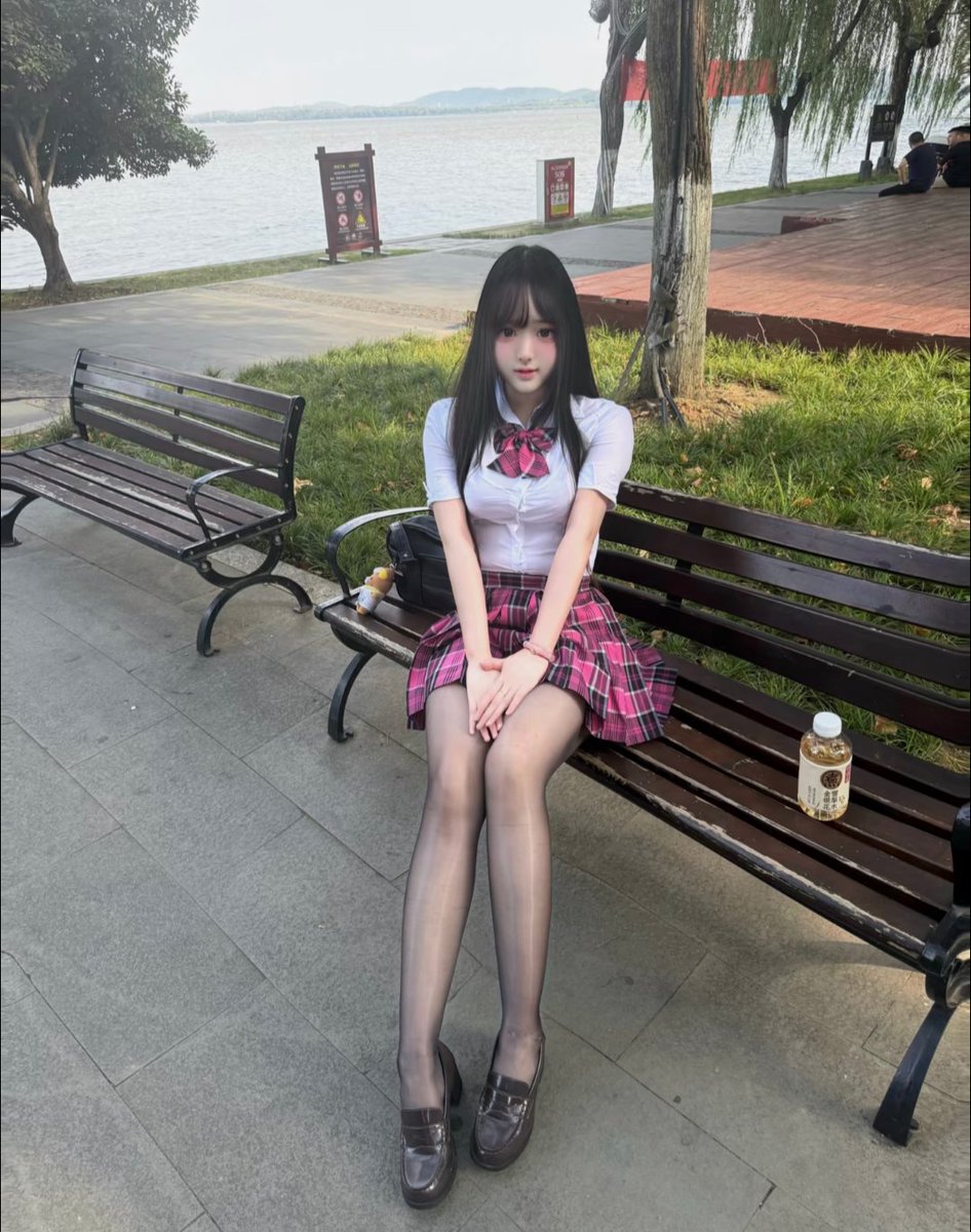 WWmq00's tweet photo. 如果你也在想我～
#水手服 #jk制服 #jk #jk穿搭 #jk日常 https://t.co/VxZOzAVc5v