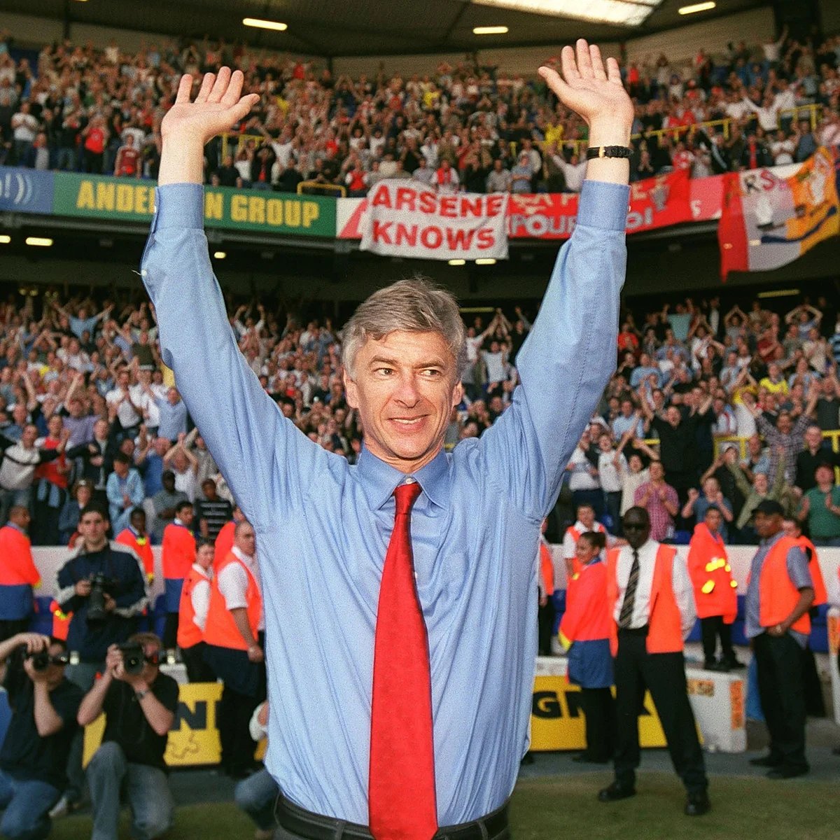HighburyCentral's tweet photo. Arsène Wenger spent years fighting against corruption in football &amp; still managed to build a legacy filled with trophies. ���

3 Premier League titles. 7 FA Cups. An Arsenal icon. ❤️🤍

Forever grateful, Arsène. 🔴⚪️

#Arsenal #AFC #PremierLeague #PL https://t.co/7Y19AJap3q