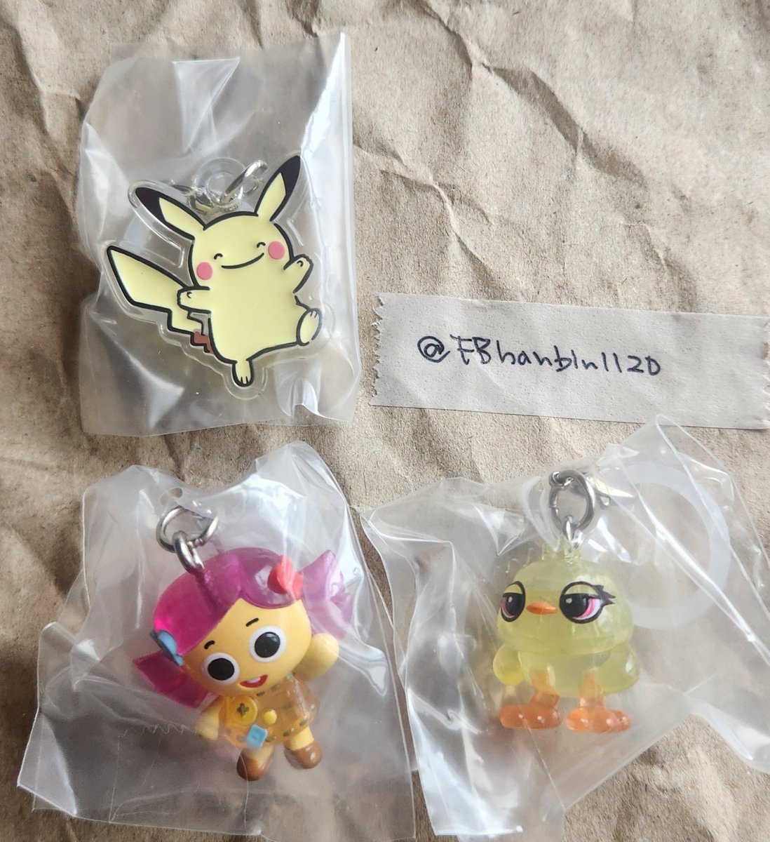 FBhanbin1120's tweet photo. サンリオ めじるしアクセサリー たまごっち ざわざわ森のがんこちゃん お文具と一緒 ポケモン チャーム 交換 買取

譲 画像1~4枚目
求 定価買取 or サンリオ系めじるし(お持ちのものご提示ください)

買取は最低2点から
画像1or3枚目を希望される場合は画像2or4枚目と抱き合わせ優先

同日発送郵送交換 https://t.co/QXMMDz2pGY