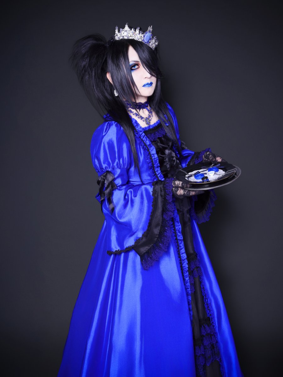 moitie_official's tweet photo. ✞ ━━━━━━━ 🔷 ━━━━━━━ ✞

2026年11月17日（火）
Moi-même-Moitié主催
The Eternal Blue Rose Tea Party
開催決定！

✞ ━━━━━━━ 🔷 ━━━━━━━ ✞

Q-pot. × Moi-même-Moitié
The Eternal Blue Rose Tea Party

【コラボアクセサリー購入者対象】
今回のコラボレーションを記念して
Mana様が主催する特別なTea PartyをQ-pot CAFE. 表参道本店にて開催いたします。
本イベント限定のオリジナルデザートプレートと、オリジナルドリンクをお楽しみいただけます。

イベントの詳細や参加条件は下記特設ページをご確認ください。
https://t.co/CyYi9YsClV

#moitie27th