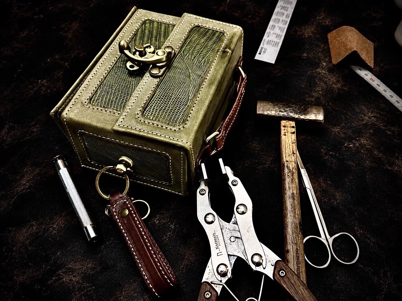 Pvt. Workshop/国内最高峰本革TCG BOX على X: 