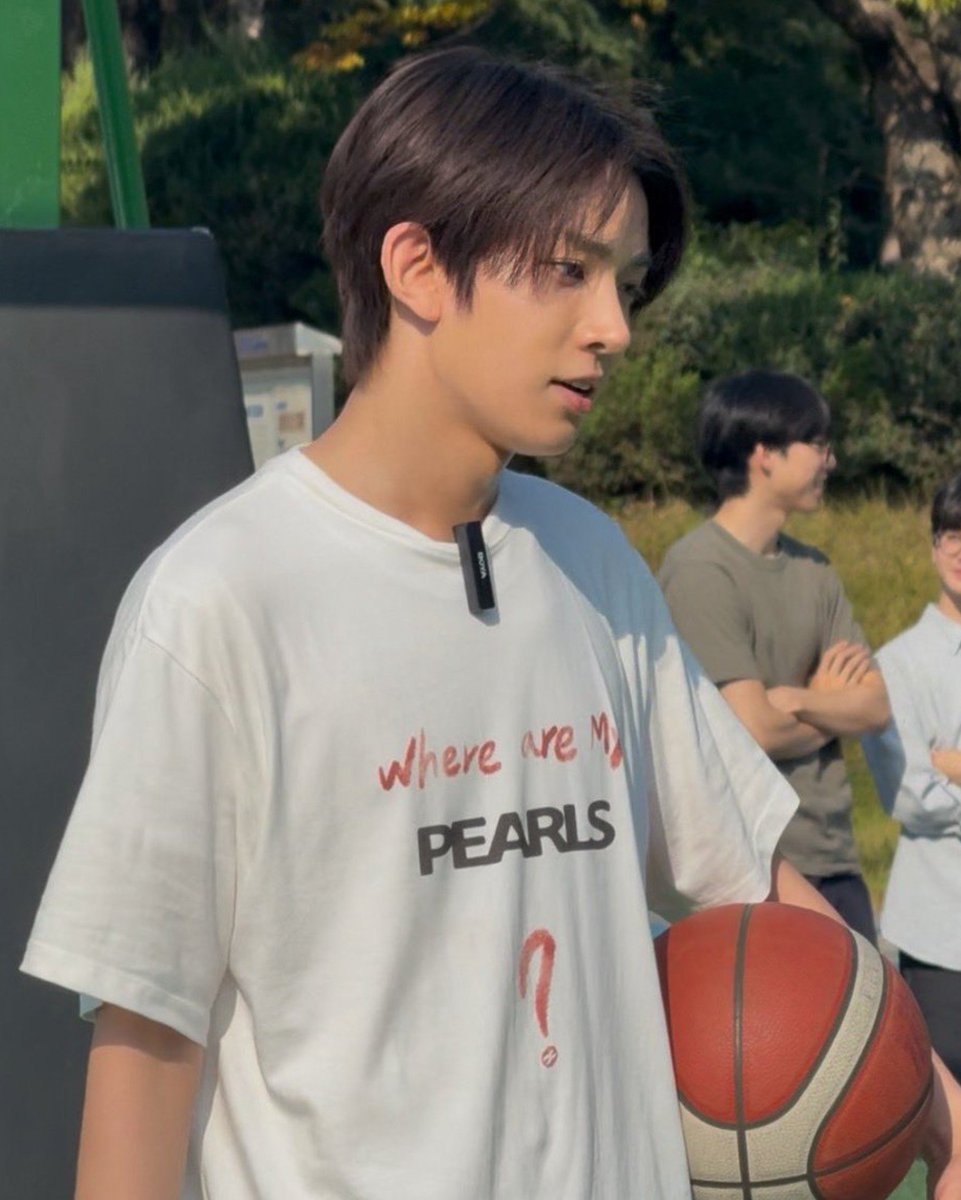 heeseungcokr's tweet photo. OH MY GOD THIS HEESEUNG??? https://t.co/mSLRUn6hFV