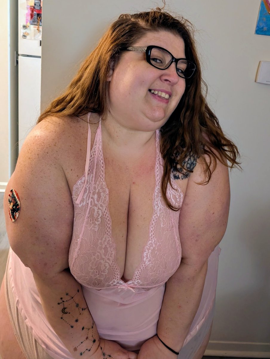 Ssbbw_Beth's tweet photo. Think I'm better off now? https://t.co/TapdAmqZQ4