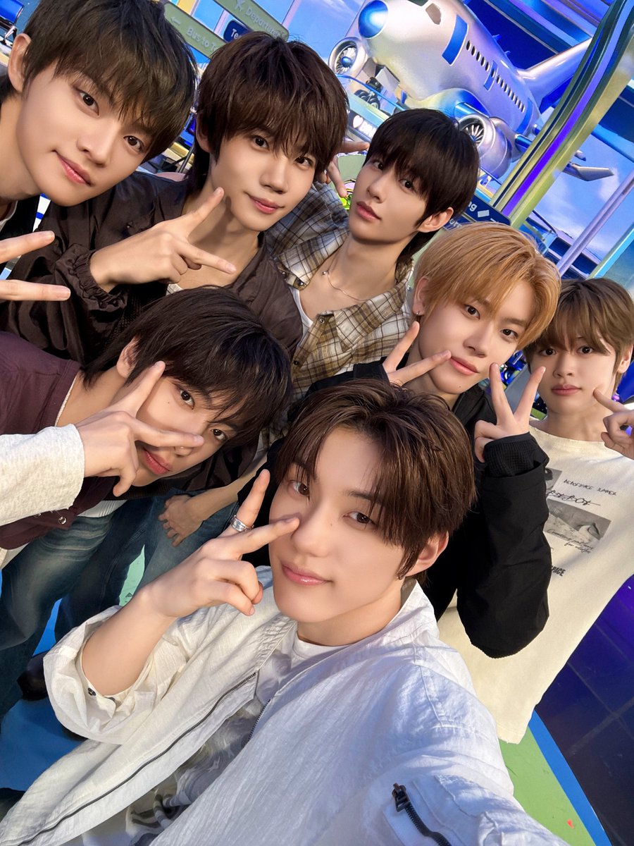 closeyoureyes_7's tweet photo. [📸] 
CLOSE UP
260930 <Check-in! 아이돌 빙고> 🎼

#CLOSEYOUREYES #클로즈유어아이즈 
#CYE #클유아
#256thNote #DropThat https://t.co/zXHIc9UHDl