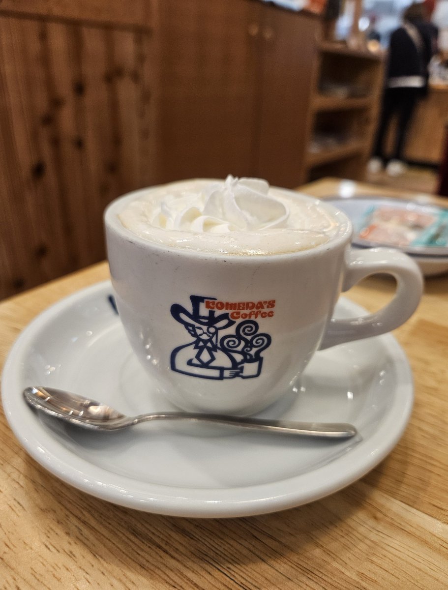 chakoje's tweet photo. 超久し振りのウインナー珈琲☕(笑) https://t.co/zwAlB0cTzD