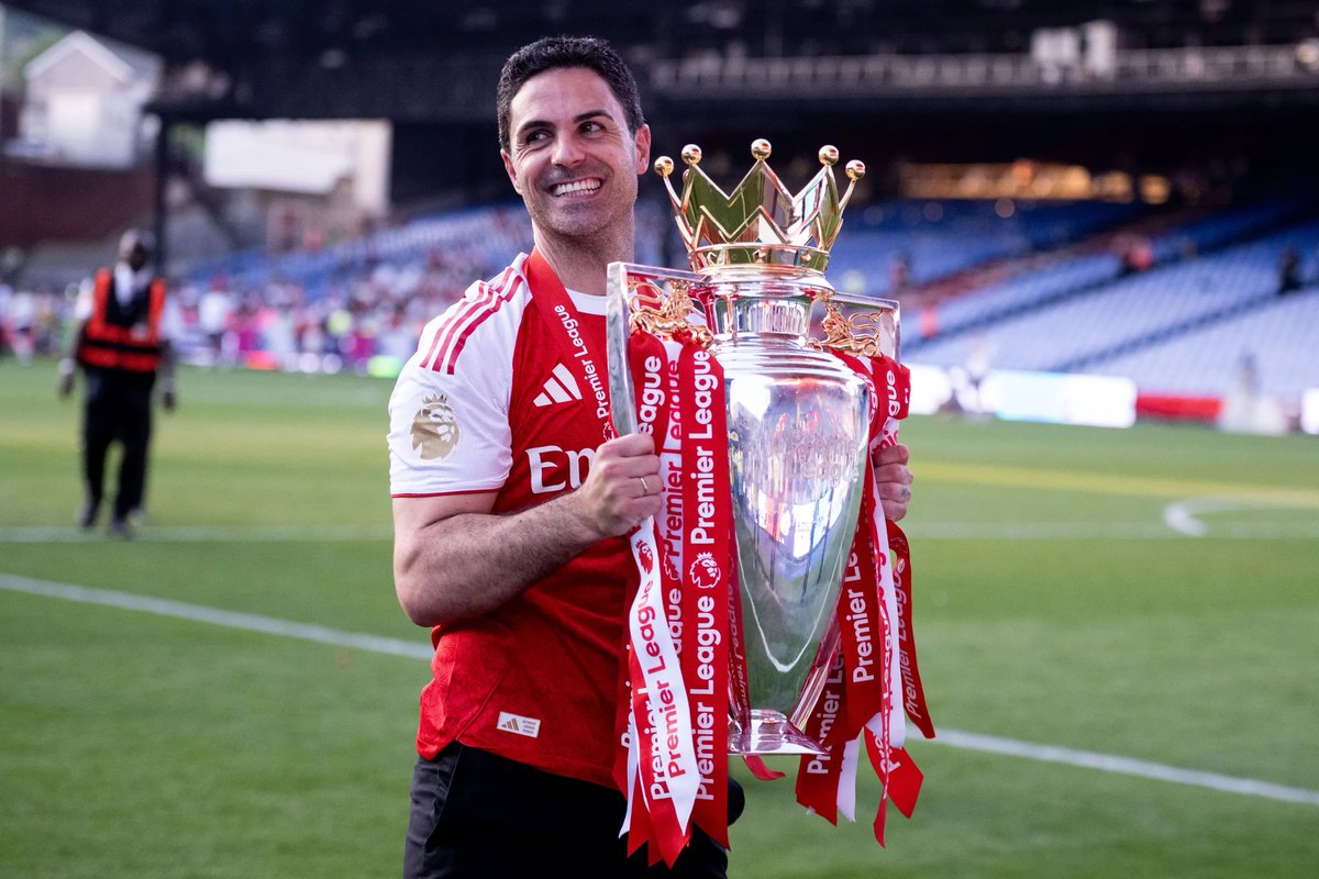 HighburyCentral's tweet photo. Earned, not given.🏆

#Arsenal #AFC #PL https://t.co/TzxmZKfBE6
