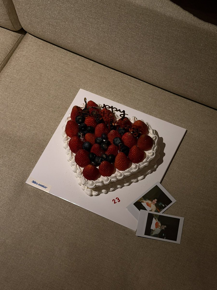 BUGDanuphop's tweet photo. 23 🎂 #BUGDanuphop https://t.co/xs4L1Ev3Yx
