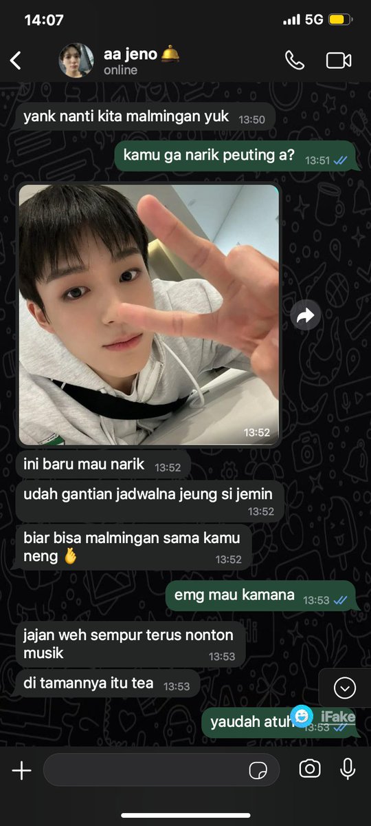 deterjenren's tweet photo. sopir angkot jen🐶 x kenek ren🦊 
cw: misgendering &amp; slight sundanese

noren 1 tweet au https://t.co/3kyCxvf0n2