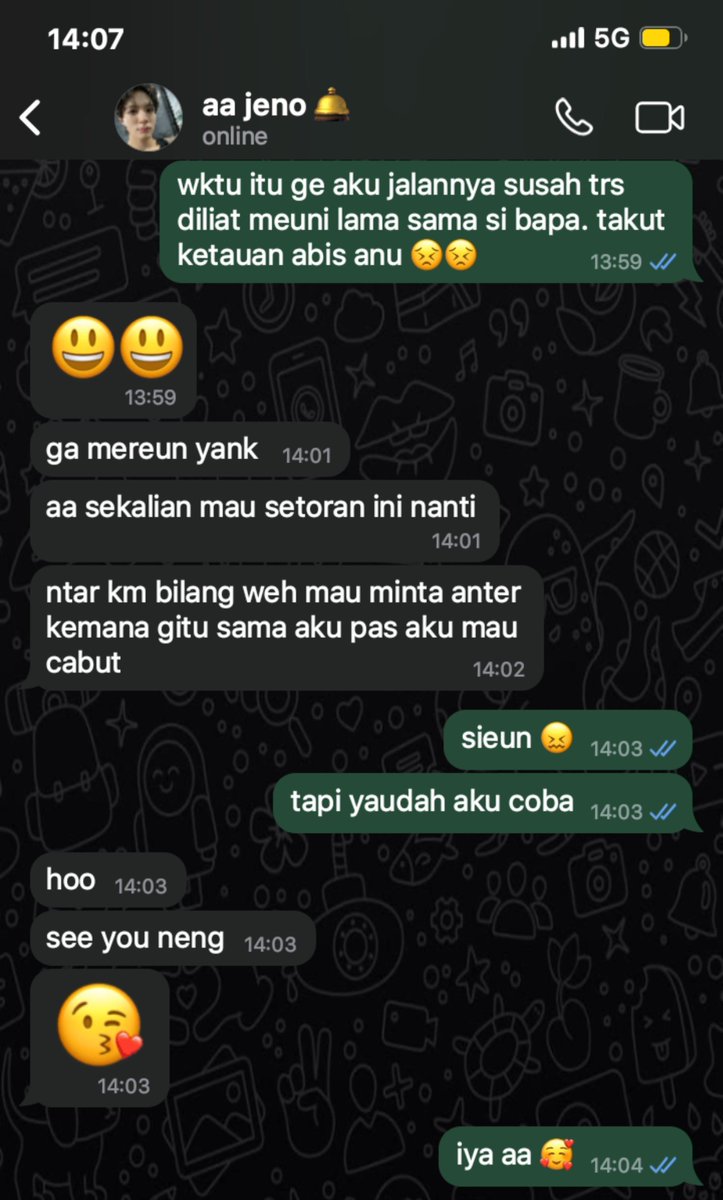 deterjenren's tweet photo. sopir angkot jen🐶 x kenek ren🦊 
cw: misgendering &amp; slight sundanese

noren 1 tweet au https://t.co/3kyCxvf0n2