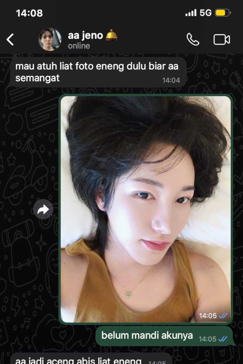deterjenren's tweet photo. sopir angkot jen🐶 x kenek ren🦊 
cw: misgendering &amp; slight sundanese

noren 1 tweet au https://t.co/3kyCxvf0n2