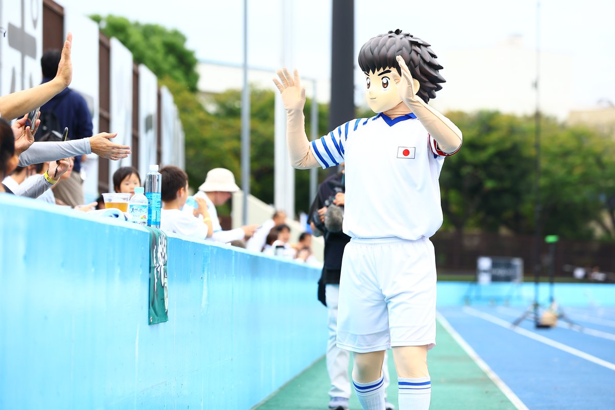 nankatsu_staff's tweet photo. 🎉✨ わいわいフェスまであと3️⃣日！ ✨🎉

⚽️🌟 『キャプテン翼』の主人公 #大空翼 がわいわいフェスに登場！ 翼くんと一緒に写真を撮ろう！📸✨

10月3日（土）開催の「新小岩わいわいフェス」に、大空翼が登場します🙌

当日は #岡野雅行 事業本部長をはじめ、男子TOPチーム選手、アカデミーも登場します⚽️
新小岩でお待ちしています🙌

📅10月3日（土）11:00～16:00
📍東新小岩運動場（旧私学事業団総合運動場）
🚃JR新小岩駅から徒歩7分
🎫入場無料
※小雨決行・荒天中止

#南葛SC #キャプテン翼 #大空翼 #新小岩わいわいフェス #新小岩 #葛飾区