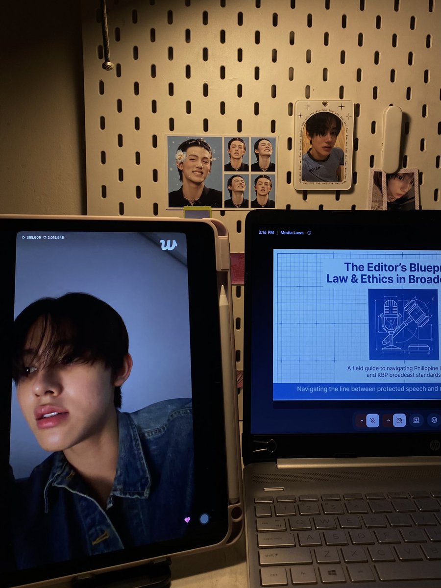 swagfestin's tweet photo. study sesh with seonghyeon 📖✍🏻 https://t.co/cQqjRWY3uZ