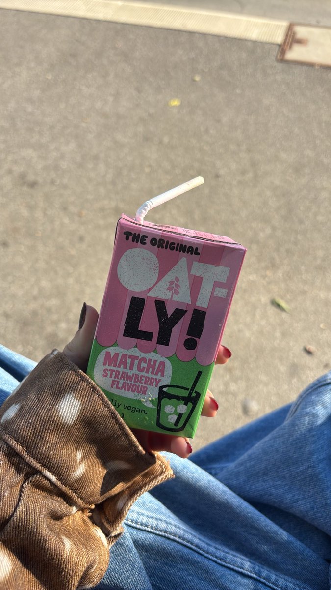 meowkitkat77's tweet photo. ED brain won’t let me eat an apple but it’s okay to drink 500 of these https://t.co/oVlvPHQpeY