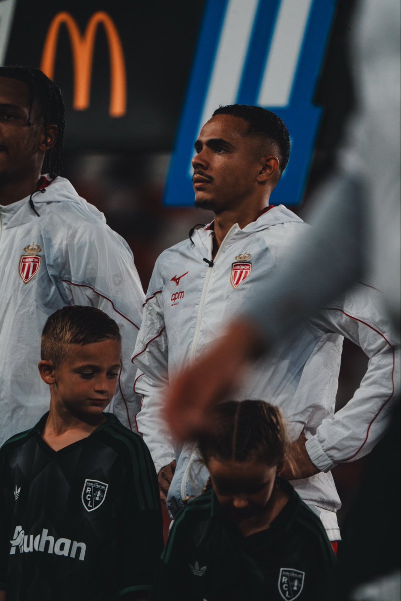 actuasm_'s tweet photo. 🚨 L’AS MONACO AVANCE SUR PLUSIEURS PROLONGATIONS ! 🔴⚪️

🇩🇪 Paris Brunner : discussions pour prolonger jusqu’en 2030.

🇧🇷 Vanderson : discussions également ouvertes, son contrat court jusqu’en 2028.

🇫🇷 Le dossier Mamadou Coulibaly a aussi été rouvert après l’été.

ℹ️ @lequipe https://t.co/GqqO39OB4l