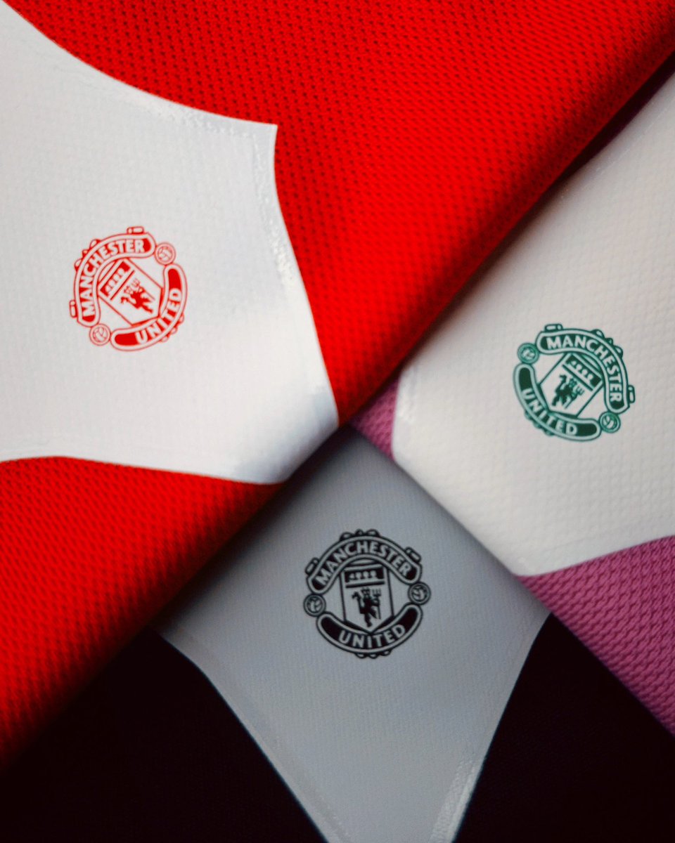 KAMPALACONFIDES's tweet photo. Manchester United. All kits.

Home. Away. Goalkeeper.

Available Now.

+256-70-215-9990. https://t.co/xWChuttoRB
