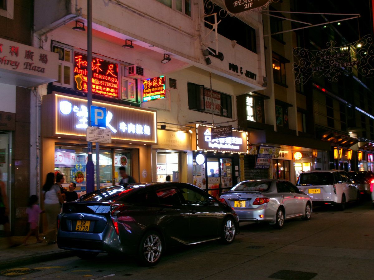 sondersolace's tweet photo. hongkong through my digicam 📸 https://t.co/OnxPGh22Fu