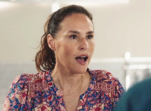 Interieures_x's tweet photo. Un chapitre se referme dans Ici tout commence. Après avoir décidé de divorcer de Mehdi et de construire une nouvelle vie avec Eliott, Hortense s’apprête à quitter l’Institut Auguste Armand.
https://t.co/ffHgcZvJGi https://t.co/5HRqXCxMhe