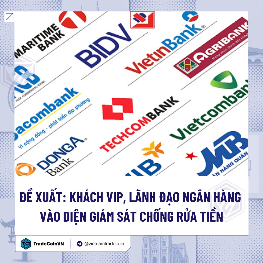 TCVNcommunity's tweet photo. 🇻🇳 Đề xuất: Khách VIP, lãnh đạo ngân hàng vào diện giám sát chống rửa tiền

Ngân hàng Nhà nước Việt Nam đang lấy ý kiến dự thảo Thông tư (bản ngày 11/9/2026) quy định trình tự, thủ tục giám sát phòng chống rửa tiền trong lĩnh vực tiền tệ, ngân hàng.

✨ Theo khoản 2 Điều 10 dự thảo, việc giám sát dựa trên chấm điểm rủi ro rửa tiền theo hai nhóm chính:

1/ Rủi ro cấu trúc (điểm a): xét trên cơ cấu tổ chức, mô hình quản trị, kiểm soát nội bộ, mạng lưới hoạt động, tổng tài sản, số lượng khách hàng, doanh số giao dịch và thông tin công ty mẹ/con, đối tác liên kết nước ngoài.

2/ Rủi ro khách hàng (điểm b): căn cứ tổng số khách hàng đang hoạt động, số khách hàng rủi ro cao, cá nhân có ảnh hưởng chính trị, nơi cư trú và ngành nghề.

✨ Đáng chú ý, theo Phụ lục 01, ngân hàng phải cung cấp:
- Danh sách HĐQT/HĐTV, Ban Giám đốc (từ Giám đốc khối đến Tổng Giám đốc), Ban kiểm soát, gồm tên, quốc tịch, tỷ lệ sở hữu.
- Thống kê số lượng, tỷ lệ khách hàng VIP và khách hàng ưu tiên (cả cá nhân lẫn tổ chức).
Thông tin dự kiến gửi định kỳ ngày 15/10 hằng năm hoặc khi có yêu cầu.

‼️ Đây vẫn là dự thảo lấy ý kiến, chưa phải quy định chính thức có hiệu lực.

Nguồn: Luatvietnam.