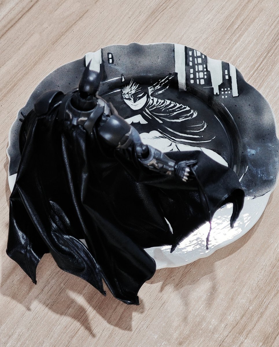 wacse123's tweet photo. Oh my goodness, the firing result is gorgeous! I simply have to show it off ahhh! I could just hug and lick this plate right now!🥵 https://t.co/LerxLr8LVF