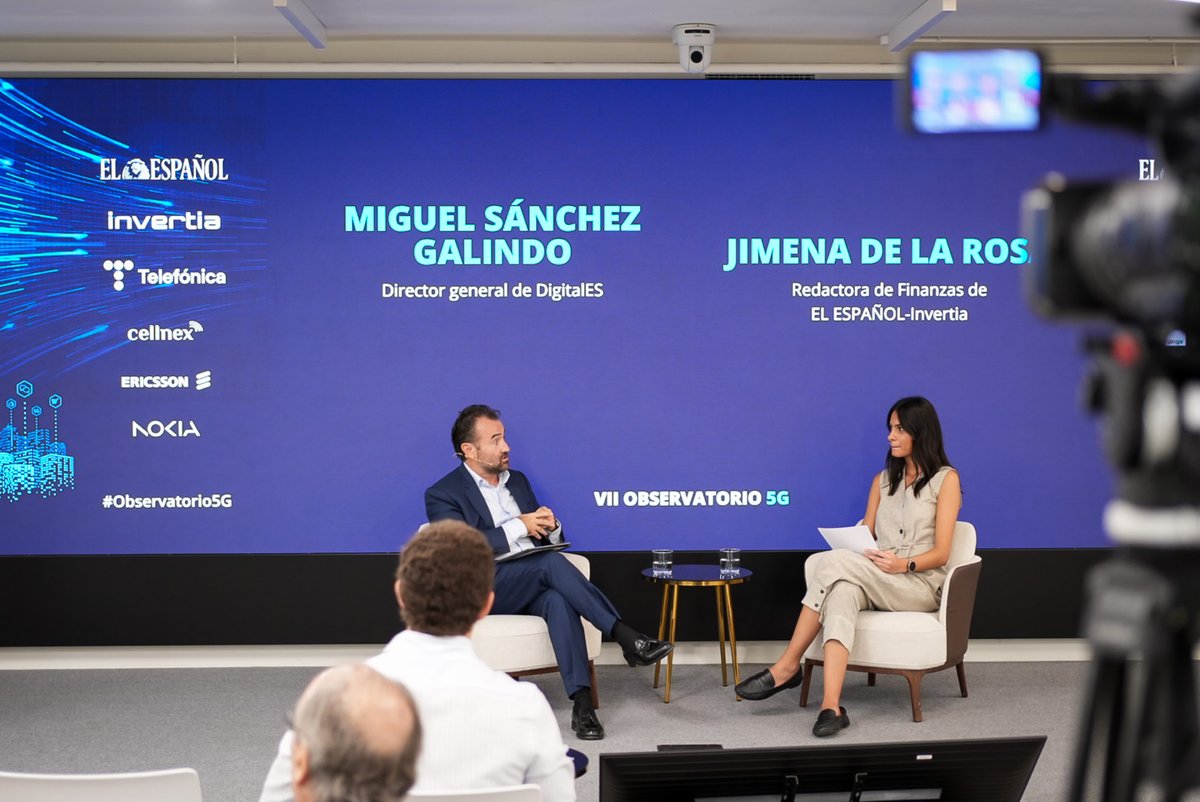 AsocDigitales's tweet photo. Nuestro director general @msgalindo ha participado en el Observatorio 5G de @elespanolcom, donde ha recordado la necesidad de tener "una nueva agenda digital en España". 

🗣️"Hay que mirar a futuro con objetivos claros y revisando qué hemos cumplido”

https://t.co/NQcsczK6lW https://t.co/Ty0brV7zQ5