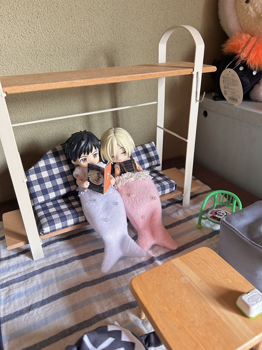 asmicboxshop's tweet photo. 10/4(日)22:00頃から
minneにてショップオープン予定です🤗

妖怪刺繍のノースリーブシャツやニットのモンスターも登場します👾
ティーカップのモンスターは「ニッティ・プゥ」と名付けました😆w

minneにてキャンディーTから上のものは全て出品予定です🍬🤗 https://t.co/APf47CEvBn