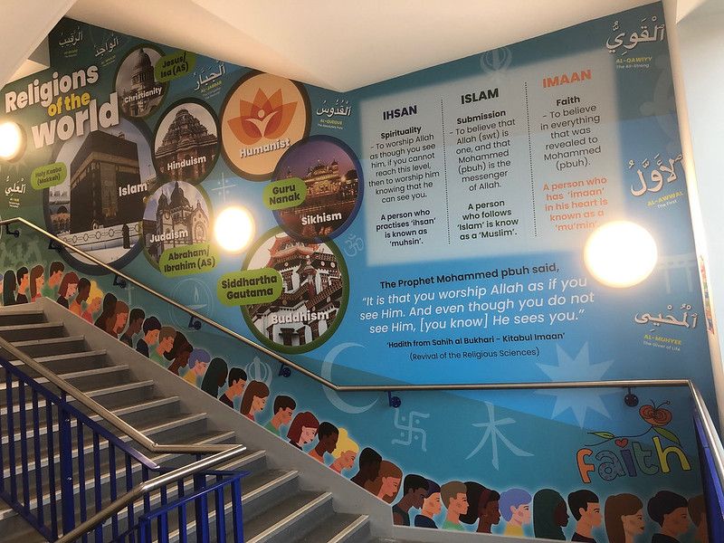 Design4Ed's tweet photo. Don’t overlook your school’s stairwells! They’re more than just walkways; they can be transformed into vibrant #WallArt that inspires and engages students. Let’s brighten these spaces with educational visuals!

👉 Learn more: https://t.co/i3eTvFq6xm

#DesignForEducation https://t.co/kmA33gqw28