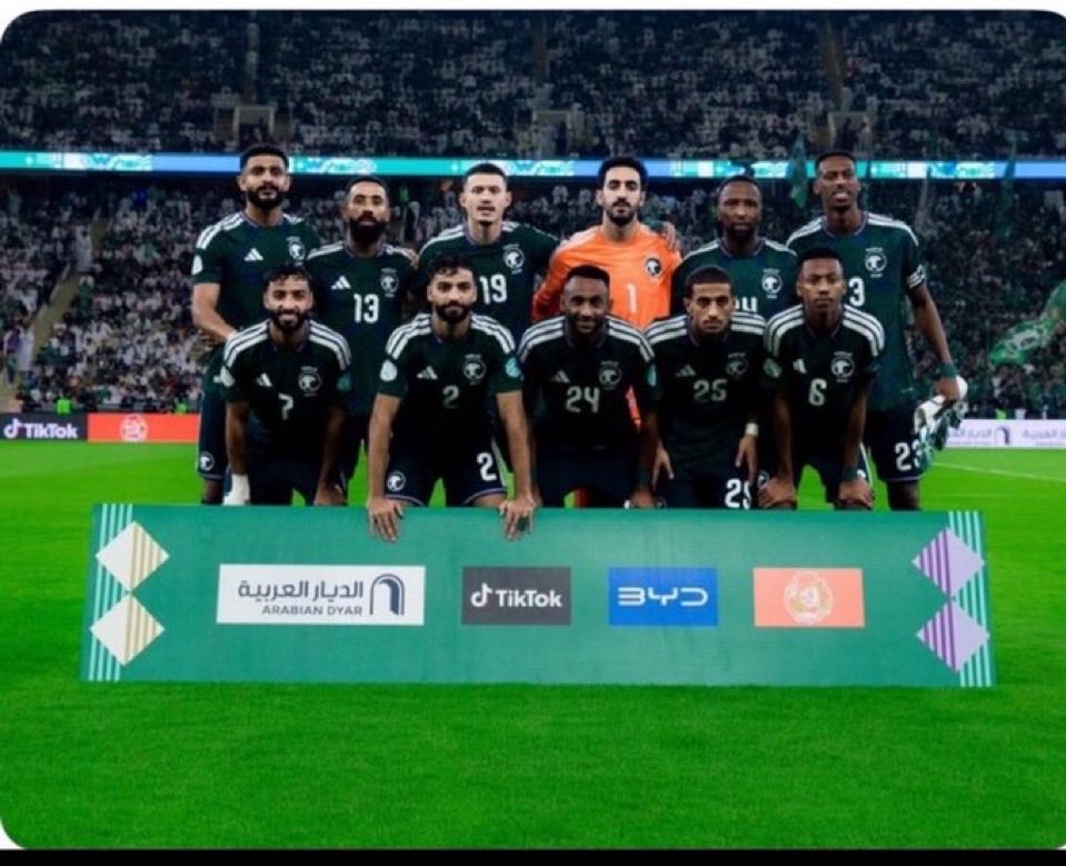 Sharifa055466's tweet photo. @AzizbagBag فخرٌ أخضر وفرحةٌ وطن 🇸🇦💚
منتخبنا يواصل مشواره بثبات، ويعتلي الصدارة بالعلامة الكاملة.
مبروك للأخضر وجماهيره، وهاردلك لأشقائنا في العراق، فالرياضة تجمعنا دائمًا. 
🇸🇦💚🇸🇦
@AzizbagBag 
#السعودية_العراق https://t.co/5aBOC7u5nV