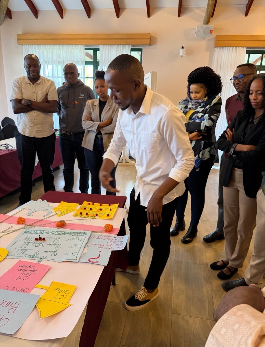 AFHEGFoundation's tweet photo. Our CEO @phillipmwebaza is currently in Kenya for the Tufts University One Health Leadership Fellowship, exploring how human, animal and environmental health connect in practice.

#AFHEG 
#OneHealth https://t.co/FHEE0YOZF3