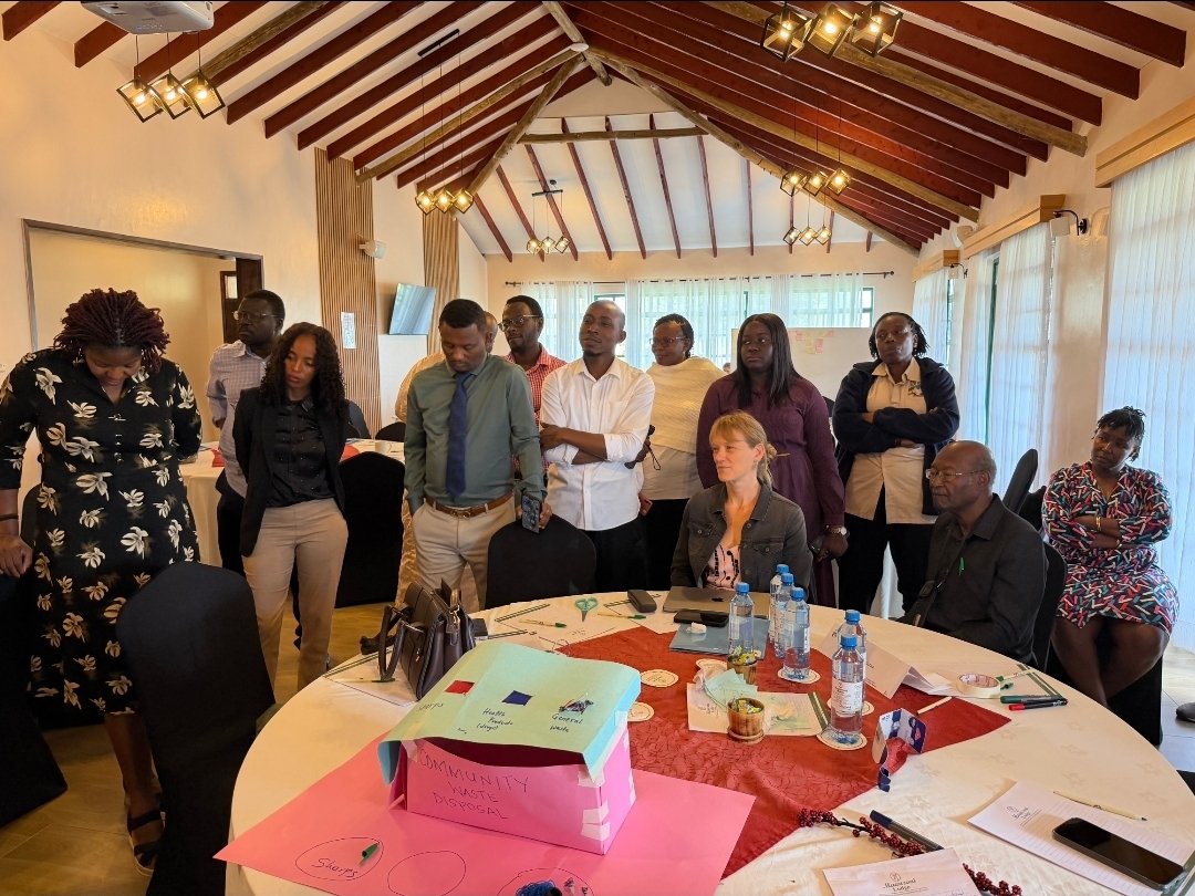 AFHEGFoundation's tweet photo. Our CEO @phillipmwebaza is currently in Kenya for the Tufts University One Health Leadership Fellowship, exploring how human, animal and environmental health connect in practice.

#AFHEG 
#OneHealth https://t.co/FHEE0YOZF3