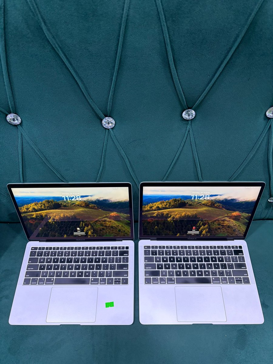 Mattock00's tweet photo. MacBook Air 2020 13” M1 Chip 8/256 Touch ID BH-99% Neatness 10/10 with 🔌 @700K
#Macbook #Macbookair #tech https://t.co/jOhSdjVJQg
