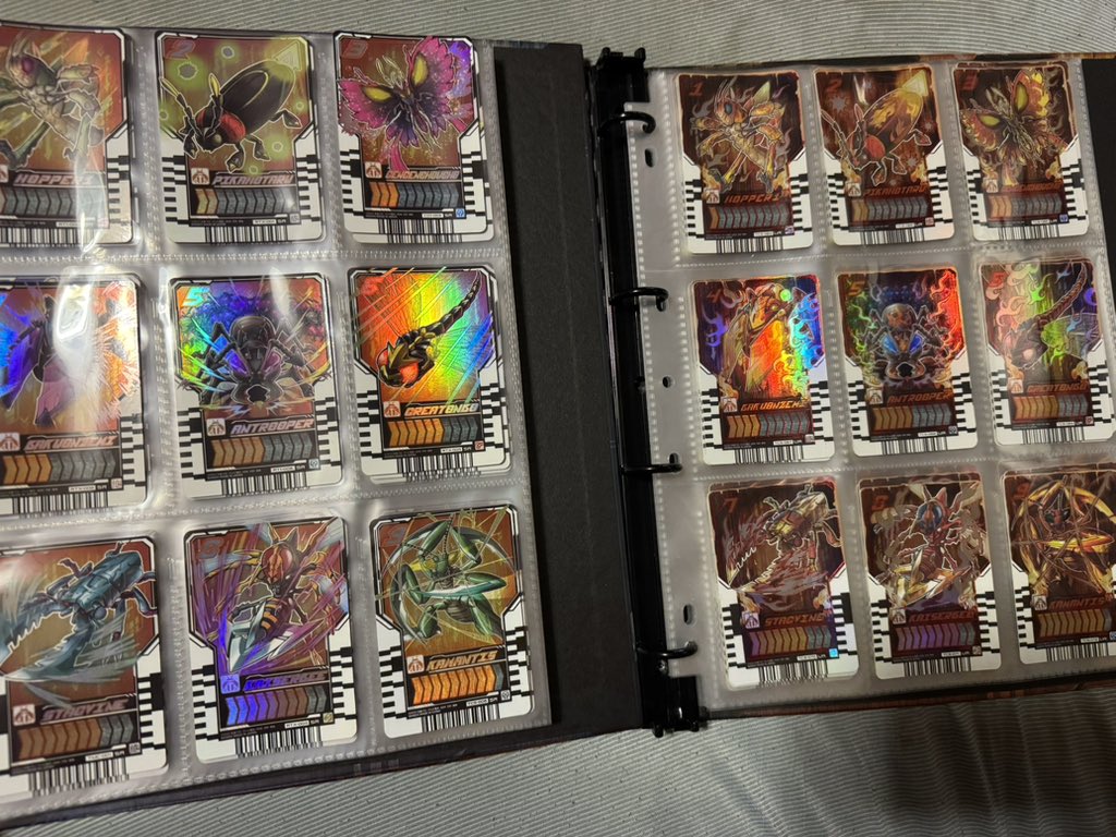 sordform's tweet photo. 二年の時を経てケミーカードをSRレアリティで揃える事が出来ました
 #仮面ライダーガッチャード https://t.co/LJyuwcLYnK