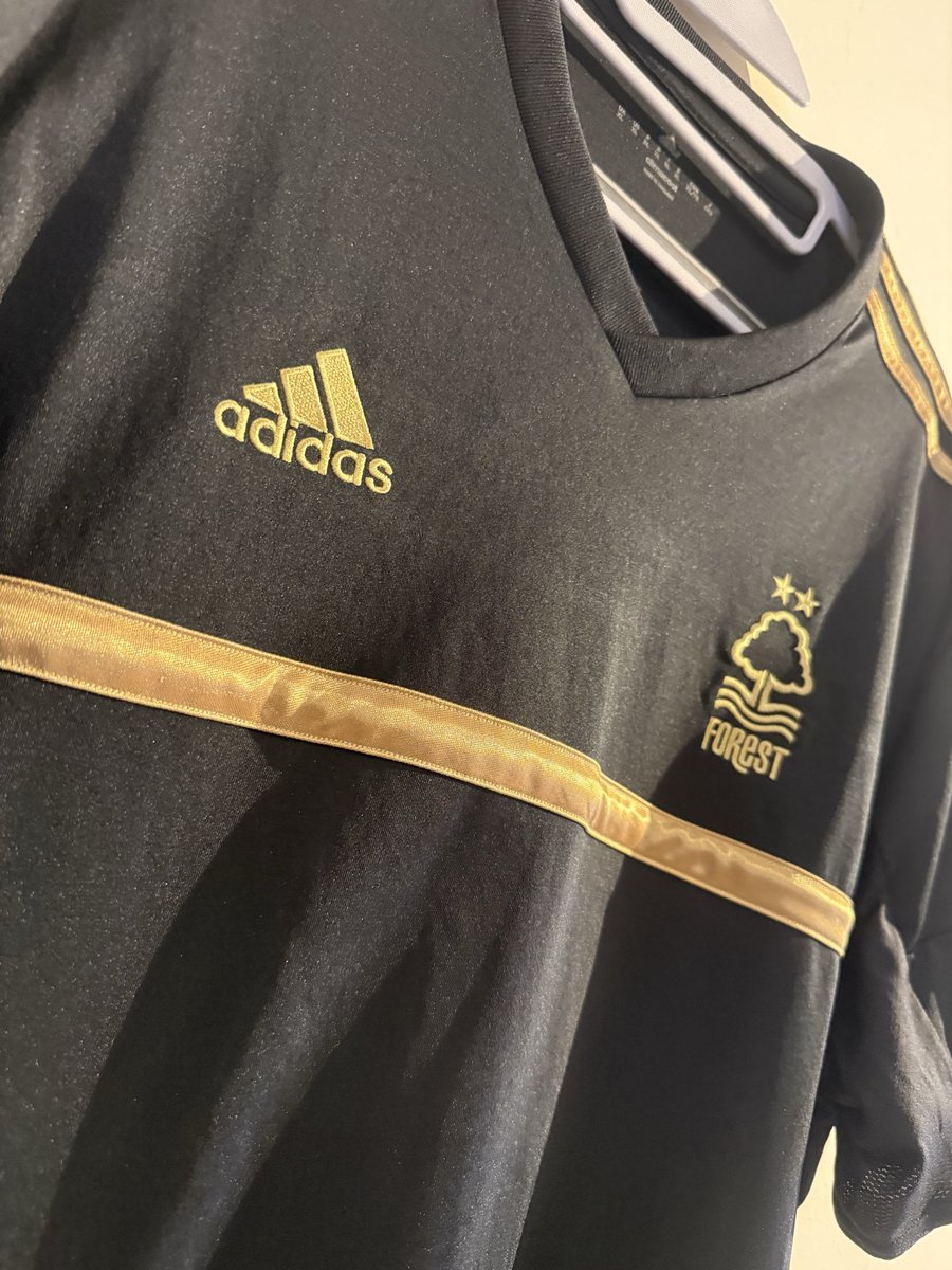 AMshirts2025's tweet photo. The shirt was great… 
The sponsor ruined it!! #NFFC 

Get this on my Vinted now, without FAWAZ 🙌🏼

Size: XL
Price: £39.99

https://t.co/UCaxE25YWb https://t.co/SfToV5f12Q