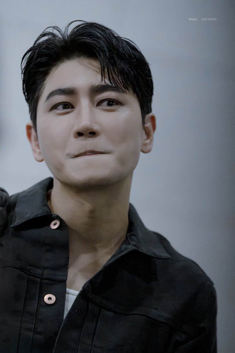 blumooo_sical's tweet photo. 260912 엘리자벳 퇴근길
#박민성

. https://t.co/jqcKDZmvaF
