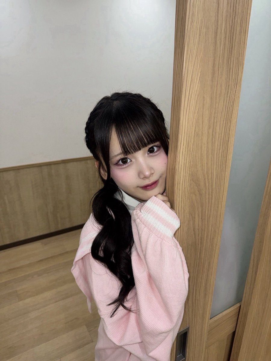 Cocoa_nonfic's tweet photo. 教室覗きにきた♡ https://t.co/PNoJ1uNP5p