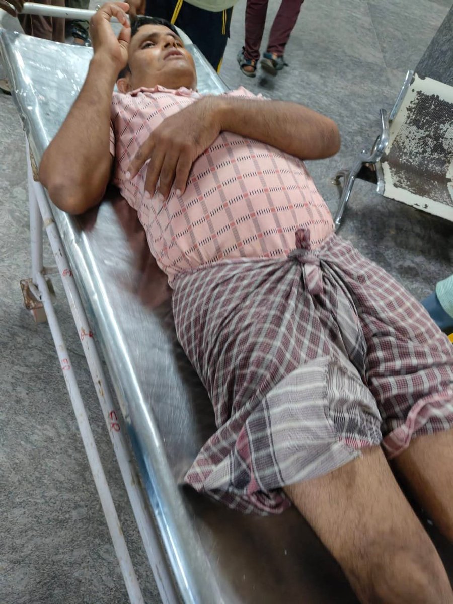 HinduVoice_in's tweet photo. Shocking news coming in from #Birbhum district of #WestBengal. 

In #Jolundigram village under the jurisdiction of #Nanur Police Station, some goons who claimed as BJP workers, attacked a Shakha of RSS.

RSS workers are mercilessly beaten by self-claimed BJP workers. 

Several RSS members are injured. 

The incident happened on the evening of 29 September, 2026.