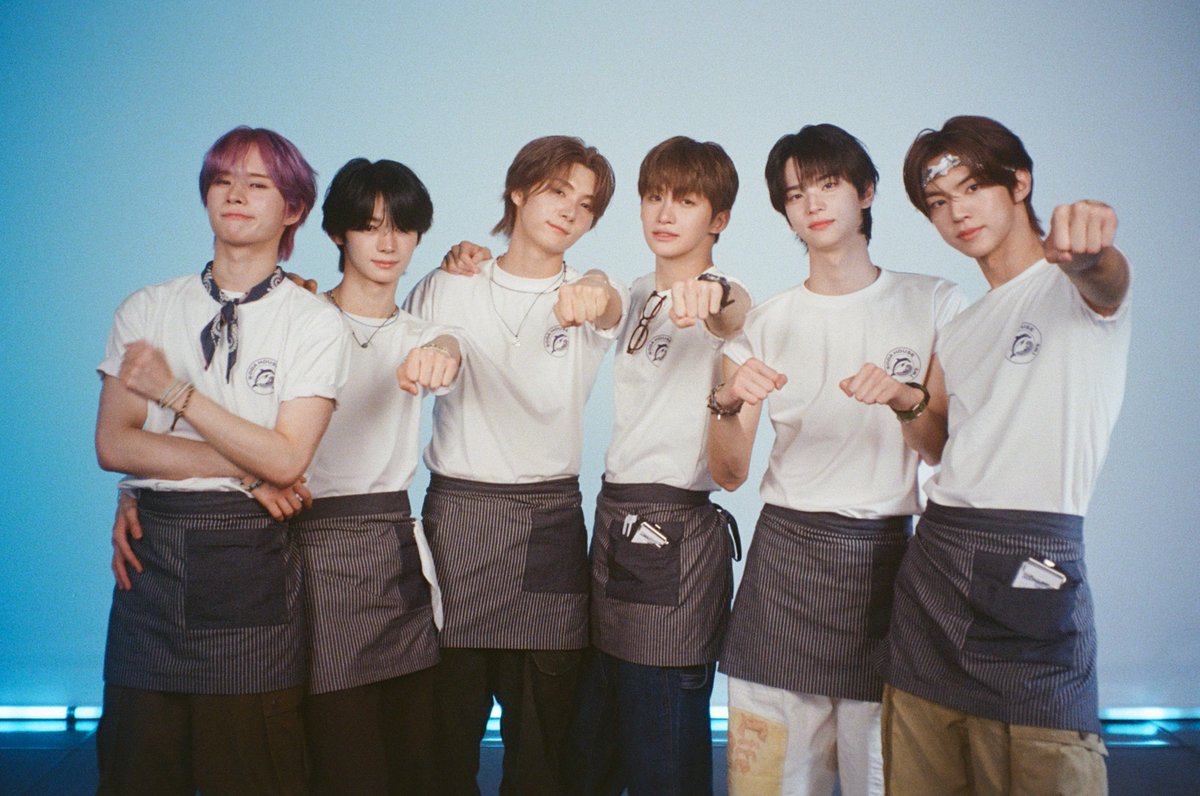 M2MPD's tweet photo. 필름카메라로 기록한 9월의 추억📸 10월에도 쭈욱 엠투와 함께해요❣ #9월의엠투 #M2film #릴레이댄스 #TWS #투어스 @TWS_PLEDIS https://t.co/n4npXfKsrk