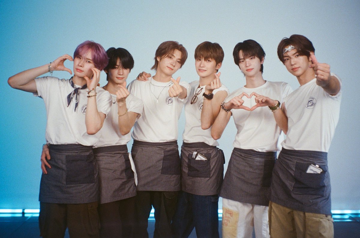 M2MPD's tweet photo. 필름카메라로 기록한 9월의 추억📸 10월에도 쭈욱 엠투와 함께해요❣ #9월의엠투 #M2film #릴레이댄스 #TWS #투어스 @TWS_PLEDIS https://t.co/n4npXfKsrk