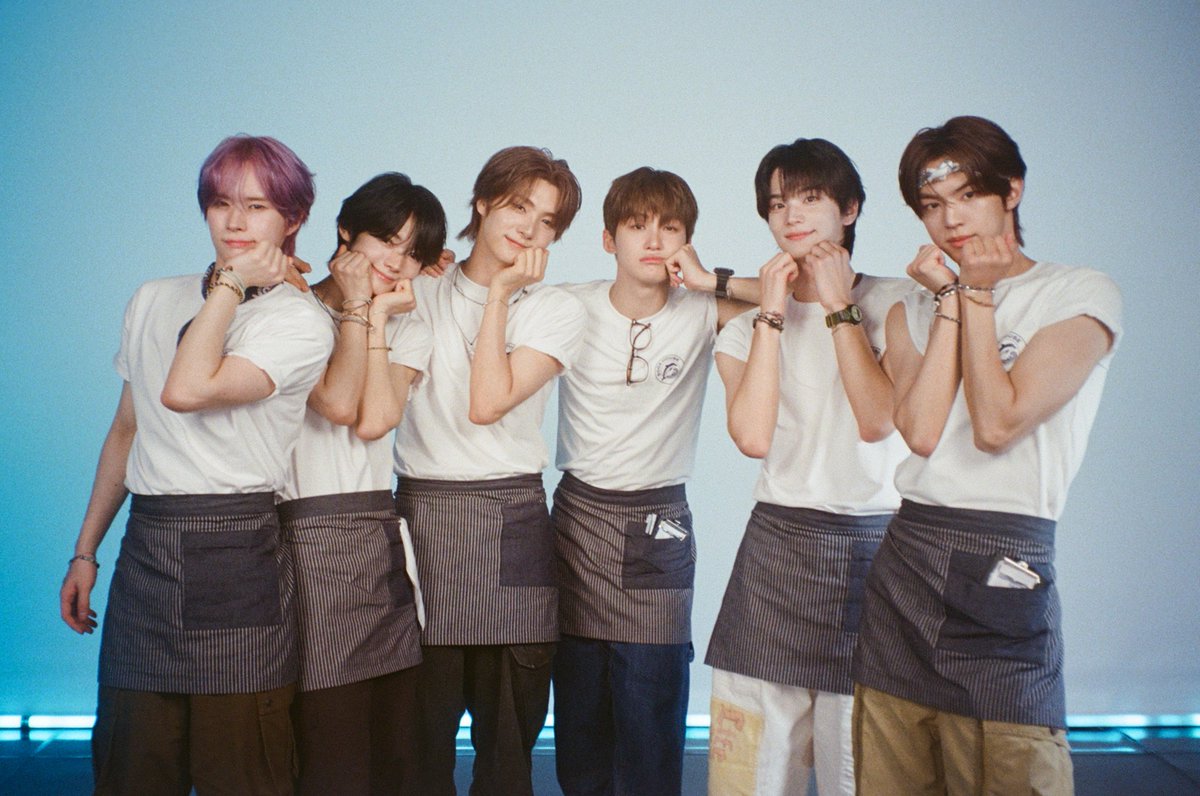 M2MPD's tweet photo. 필름카메라로 기록한 9월의 추억📸 10월에도 쭈욱 엠투와 함께해요❣ #9월의엠투 #M2film #릴레이댄스 #TWS #투어스 @TWS_PLEDIS https://t.co/n4npXfKsrk