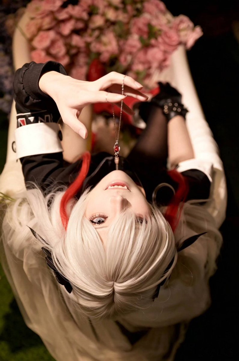 Mudon410's tweet photo. 爱 死亡 ヰ世界情緒
#ヰ世界情緒美術部 #神椿変身部 #cosㅤㅤㅤㅤㅤㅤ https://t.co/MgjYMxlUEg