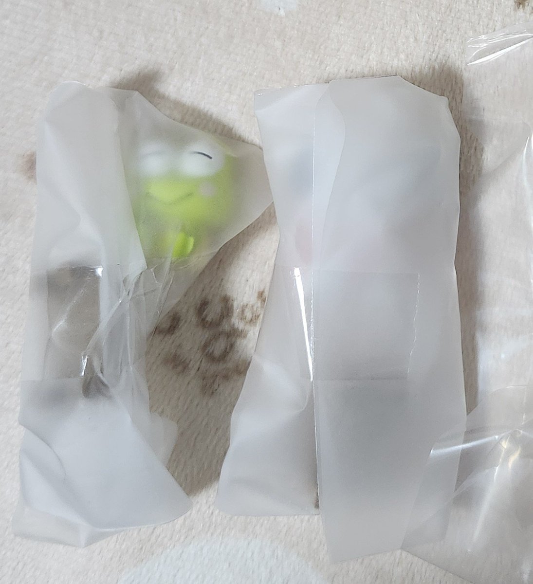 018Akai's tweet photo. 肩ズンFig. サンリオキャラクターズ 縁側のんびり

【譲】
けろけろけろっぴ、ポチャッコ

【求】
ハンギョドン、ポムポムプリン

郵送にて交換希望です。
よろしくお願いいたします。 https://t.co/KJWpA3R5P6