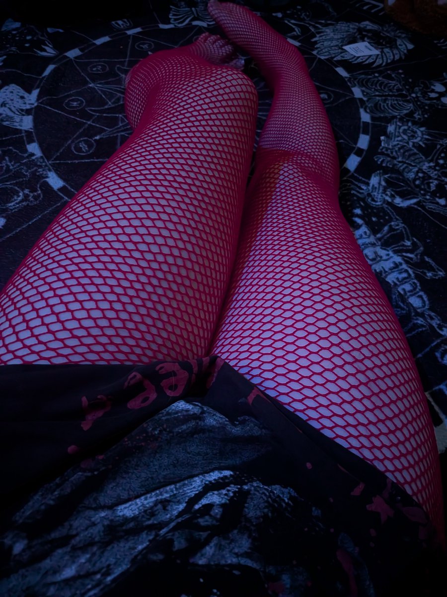 Axolotltacos's tweet photo. On my femboy journey✌️ https://t.co/algeso0iFZ