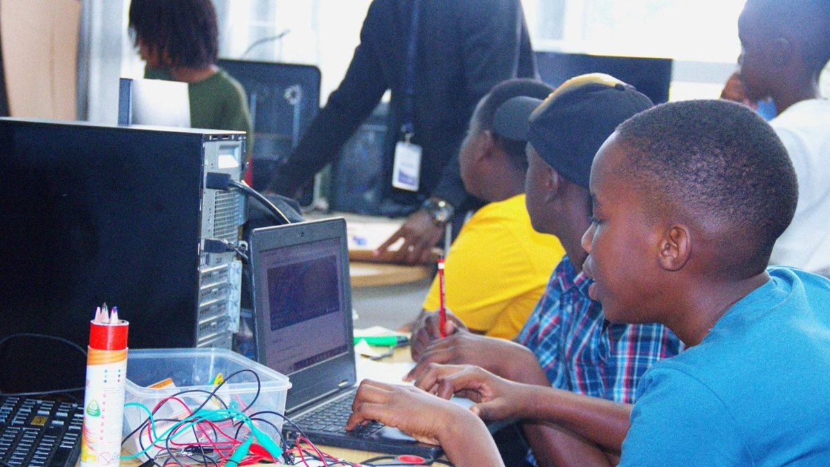 NamuliPasha's tweet photo. President Yoweri Museveni has made digital literacy a national priority, equipping citizens with the skills needed for the digital age. https://t.co/wWvO6eHSiF