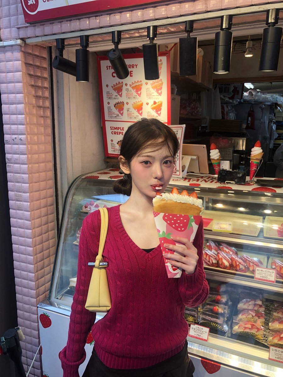 KiiiKiii_talk's tweet photo. 비비드의 앙마?🍒

#KiiiKiii #키키 #SUI #수이 https://t.co/NgbUp5NAVM