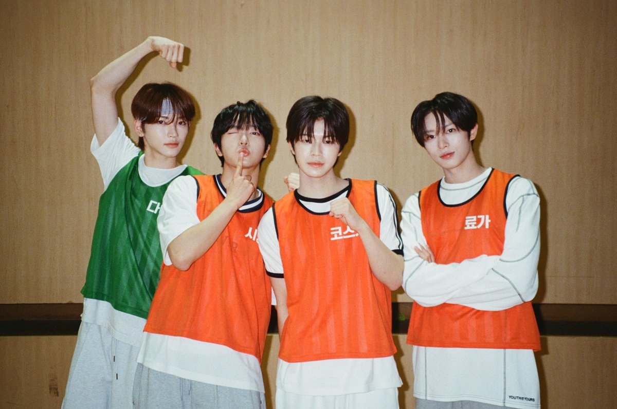 M2MPD's tweet photo. 필름카메라로 기록한 9월의 추억📸 10월에도 쭈욱 엠투와 함께해요❣ #9월의엠투 #M2film #최씨크루 #최강창민 #찬열 #코이키즈 #MAXCHANGMIN #CHANYEOL #KO1KEYZ #コイキーズ @TVXQ @weareoneEXO @KO1KEYZofficial https://t.co/VUeoIxsOWO