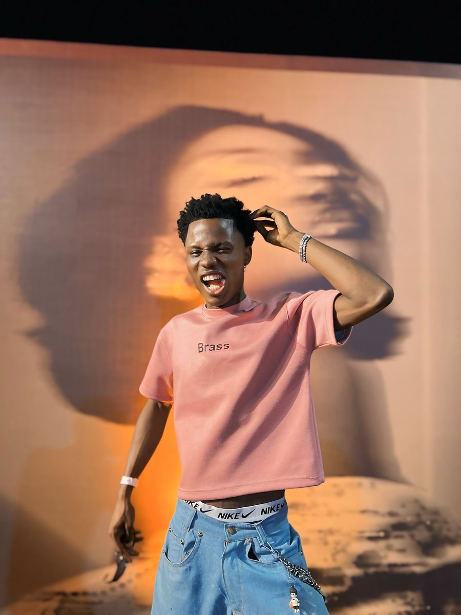 dedejiofficial's tweet photo. 🤍 
“TEA” shirt and Jorts from @brass_ng 🕊️ https://t.co/ZW8IQyruBE